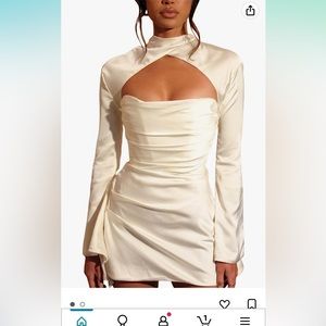 Women Hollow Out Dress, Long Flared Sleeve Short Dress